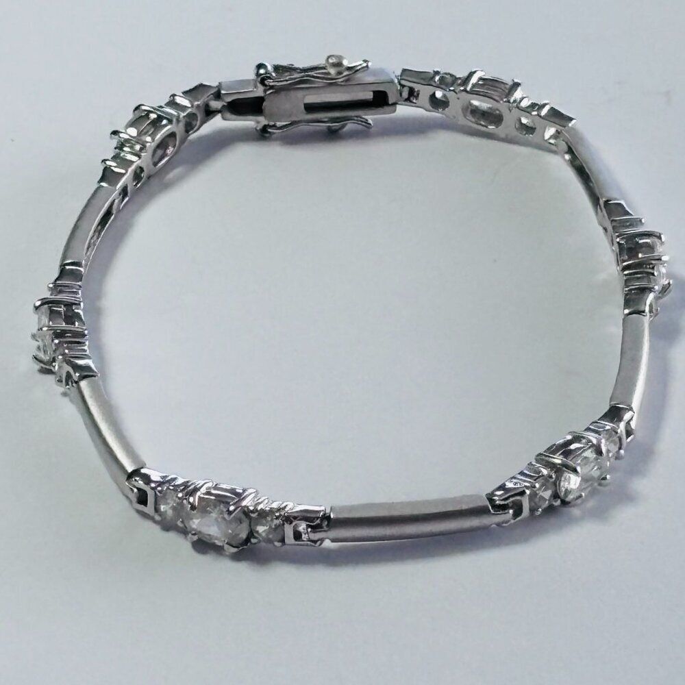 Silver Tone Oval & Round CZ Link Bracelet 7” Box Clasp Sparkle - Picture 2 of 13